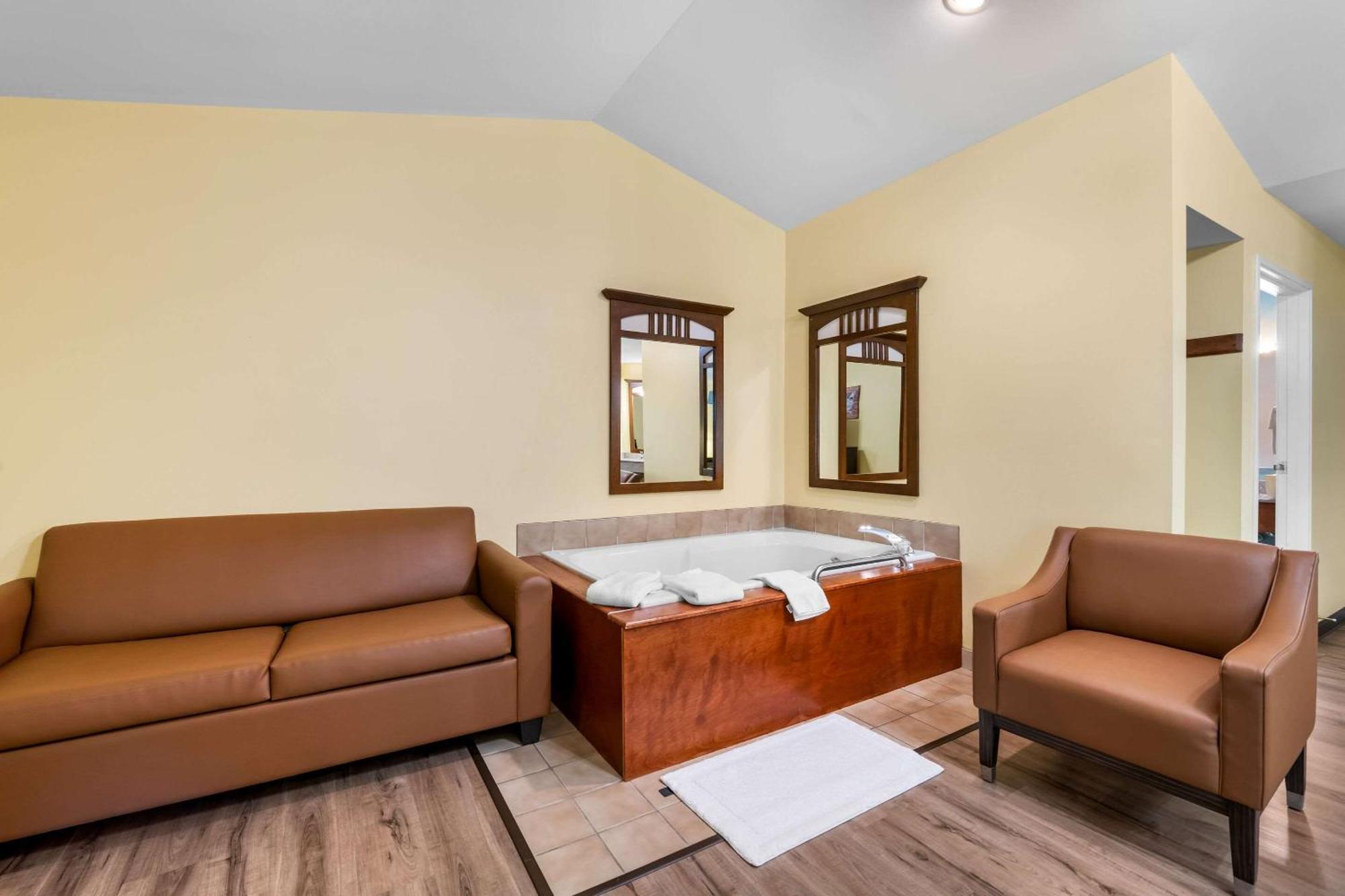 Econo Lodge Inn & Suites Eau Claire Ngoại thất bức ảnh