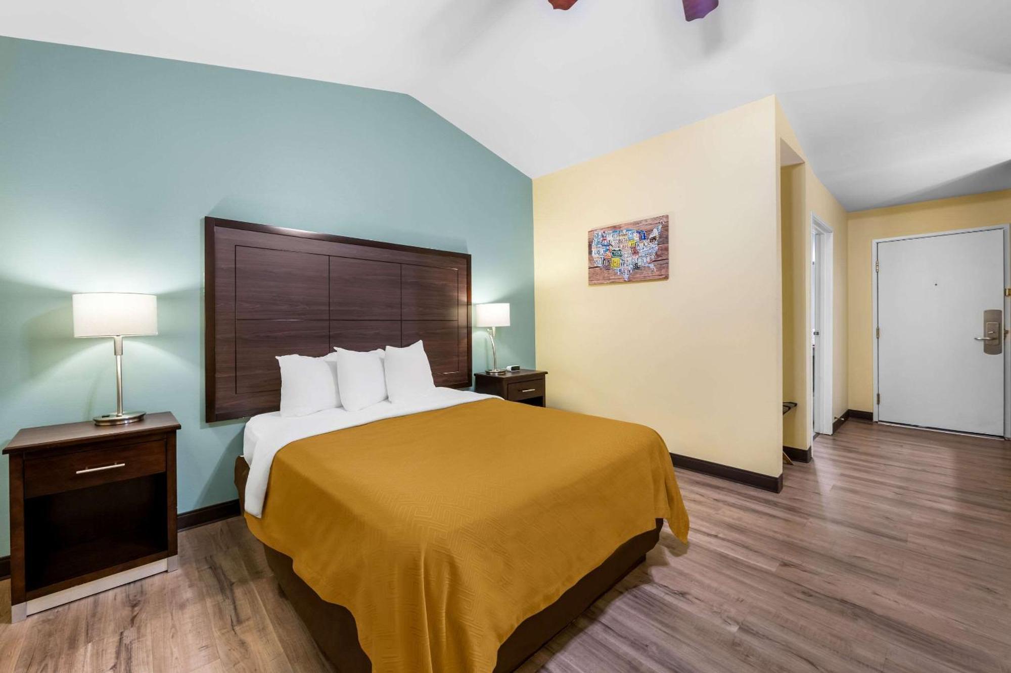Econo Lodge Inn & Suites Eau Claire Ngoại thất bức ảnh