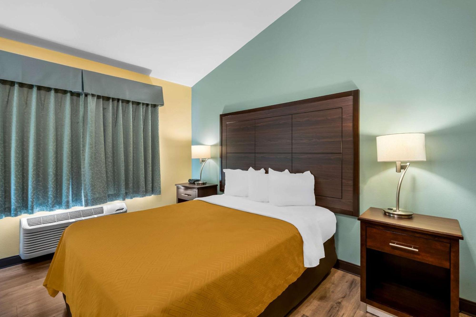 Econo Lodge Inn & Suites Eau Claire Ngoại thất bức ảnh