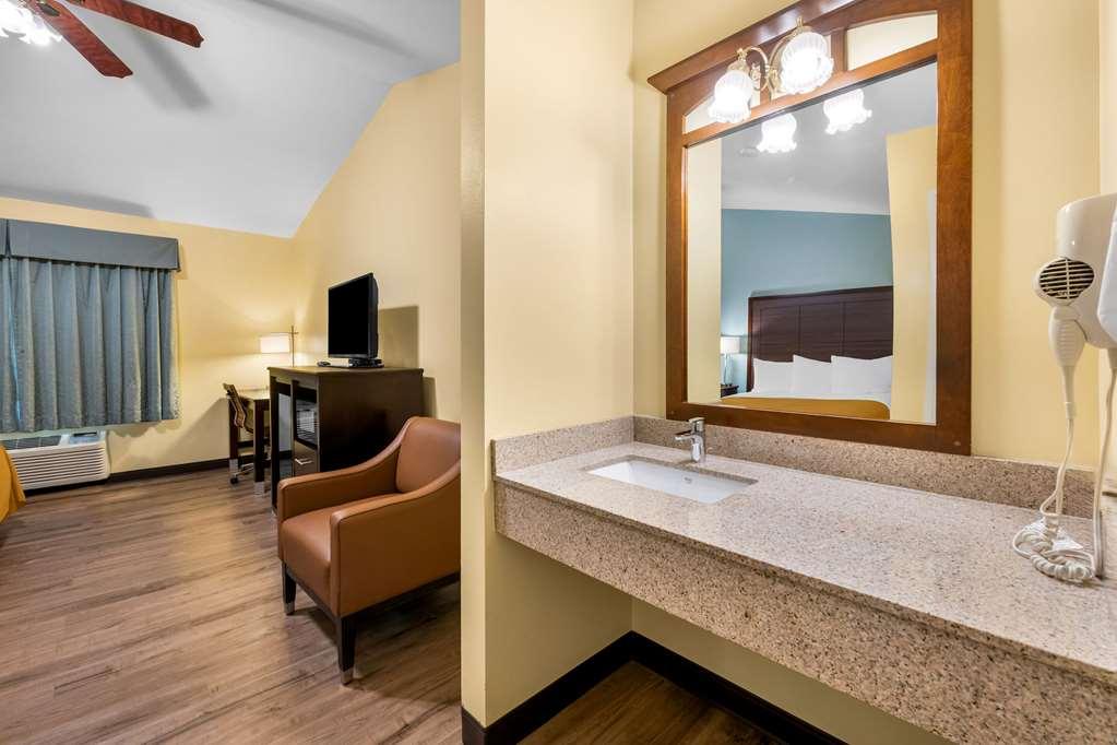 Econo Lodge Inn & Suites Eau Claire Phòng bức ảnh