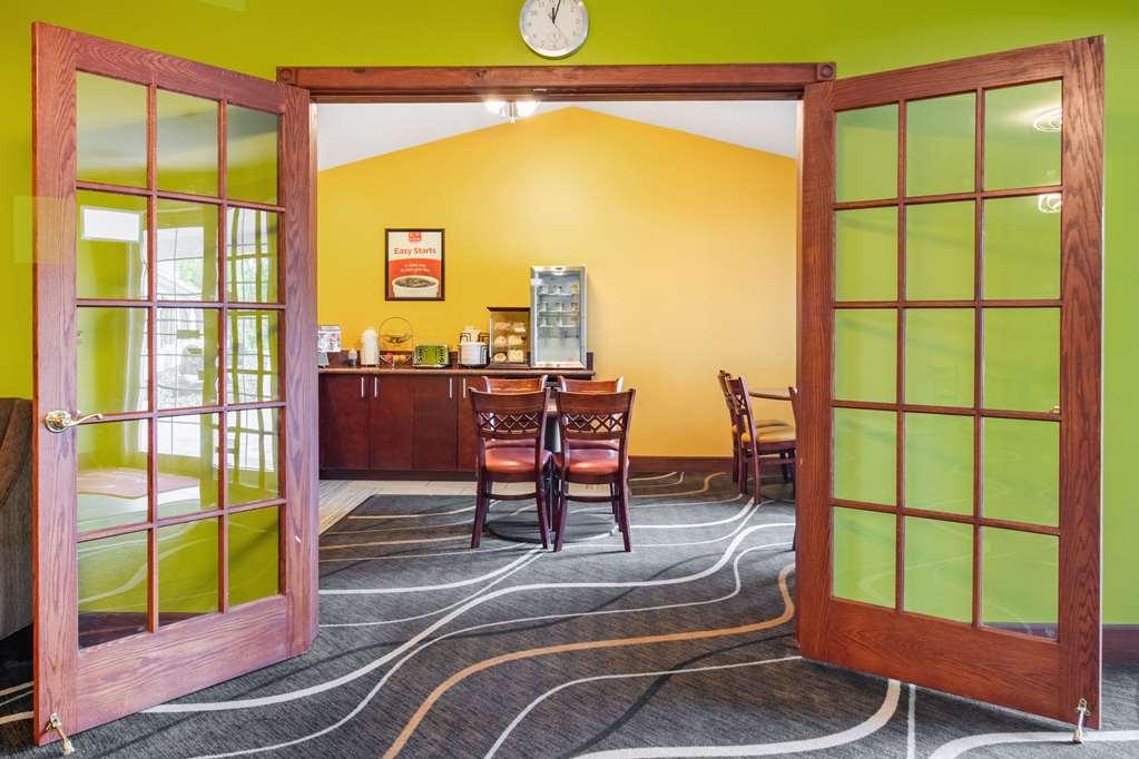 Econo Lodge Inn & Suites Eau Claire Nhà hàng bức ảnh