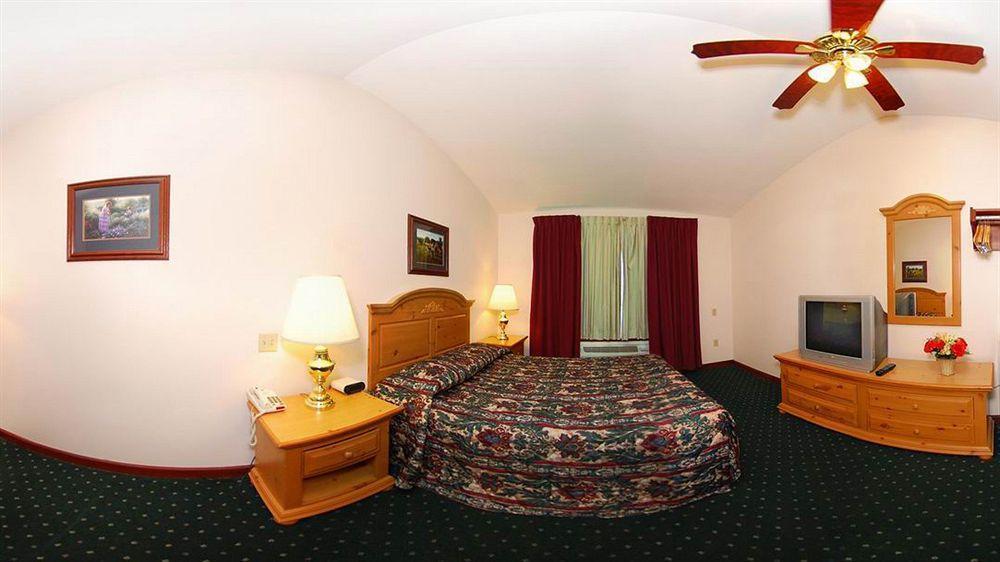 Econo Lodge Inn & Suites Eau Claire Ngoại thất bức ảnh