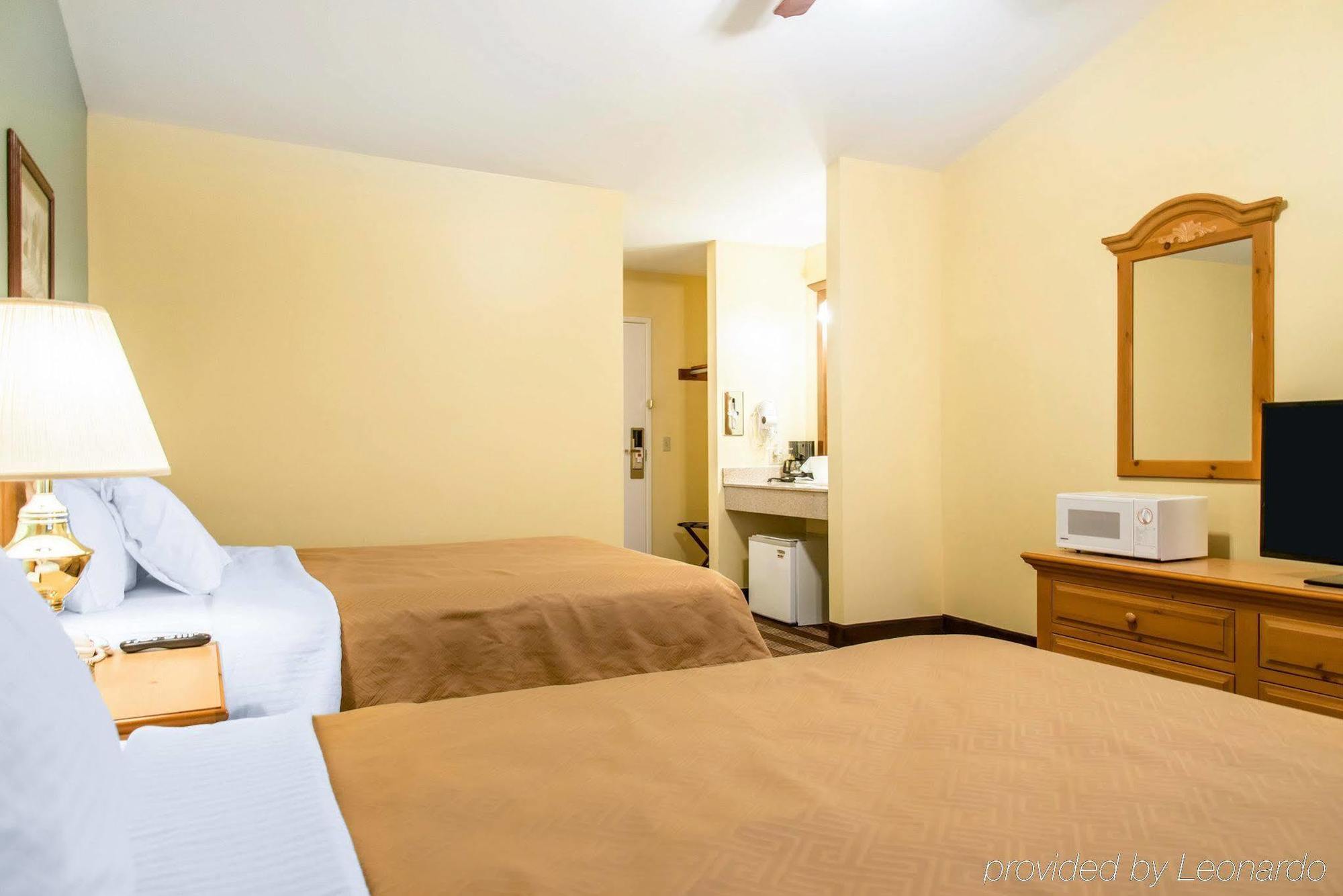 Econo Lodge Inn & Suites Eau Claire Ngoại thất bức ảnh