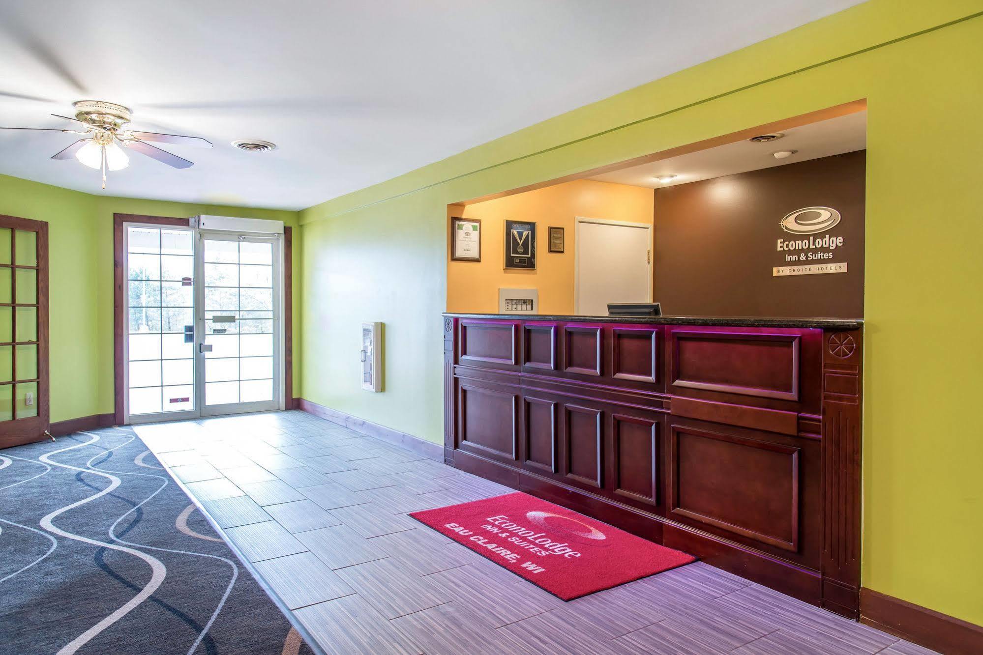 Econo Lodge Inn & Suites Eau Claire Ngoại thất bức ảnh