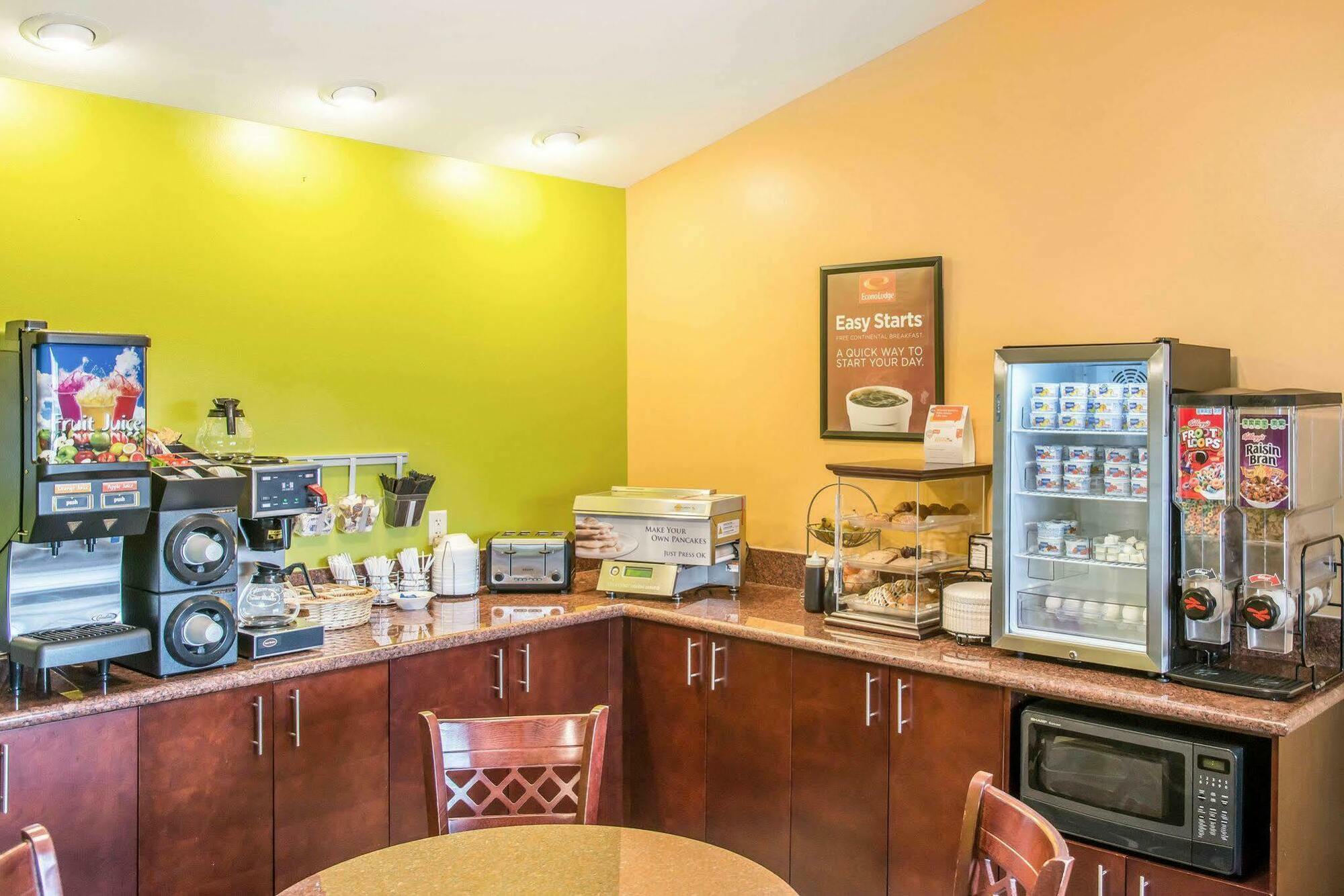Econo Lodge Inn & Suites Eau Claire Ngoại thất bức ảnh