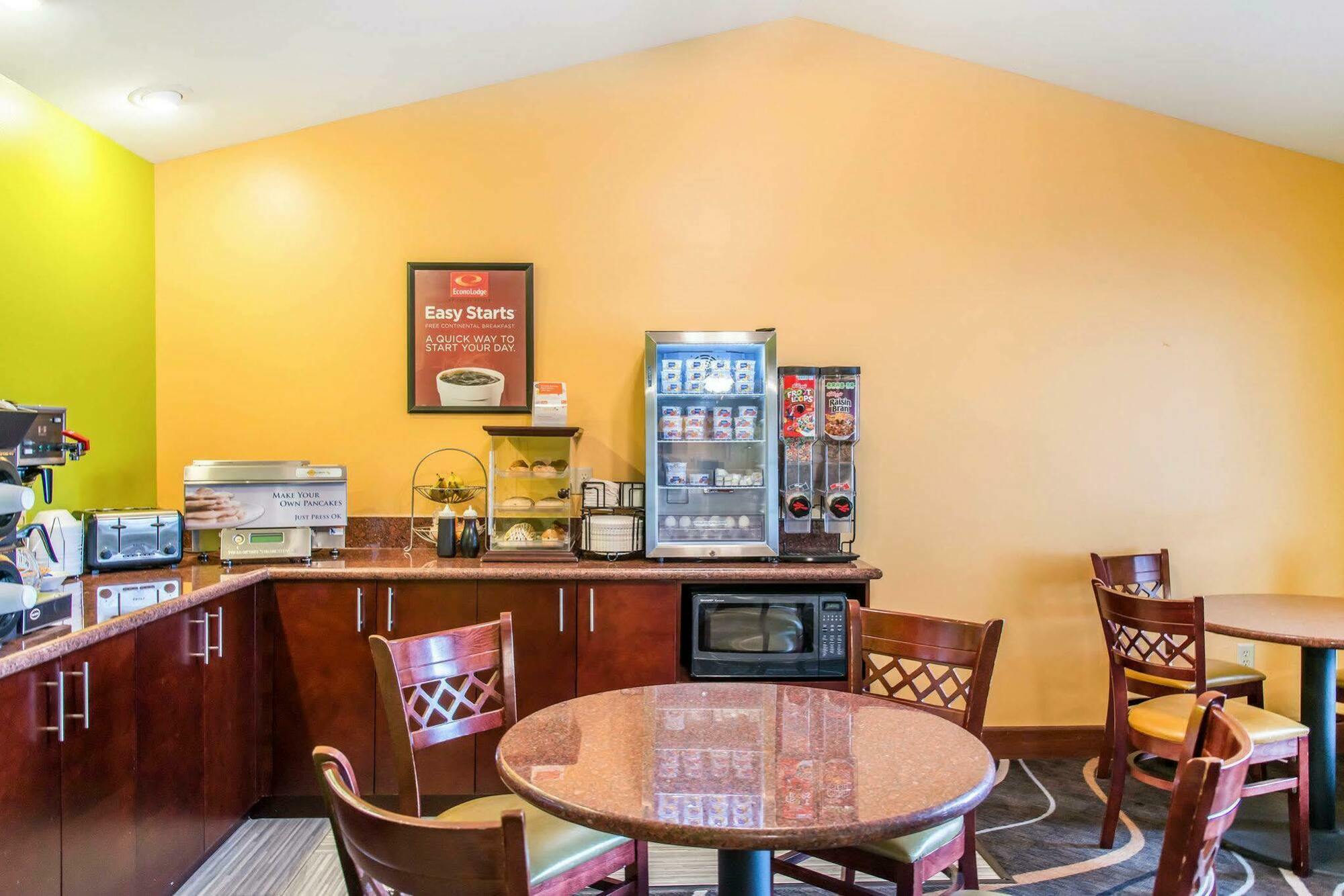 Econo Lodge Inn & Suites Eau Claire Ngoại thất bức ảnh
