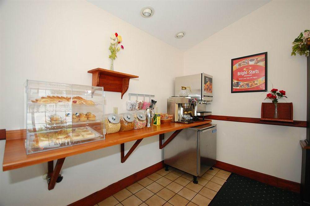 Econo Lodge Inn & Suites Eau Claire Ngoại thất bức ảnh