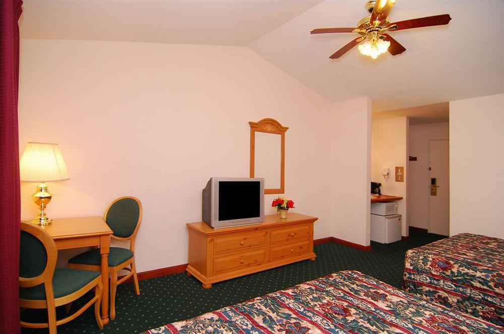 Econo Lodge Inn & Suites Eau Claire Ngoại thất bức ảnh